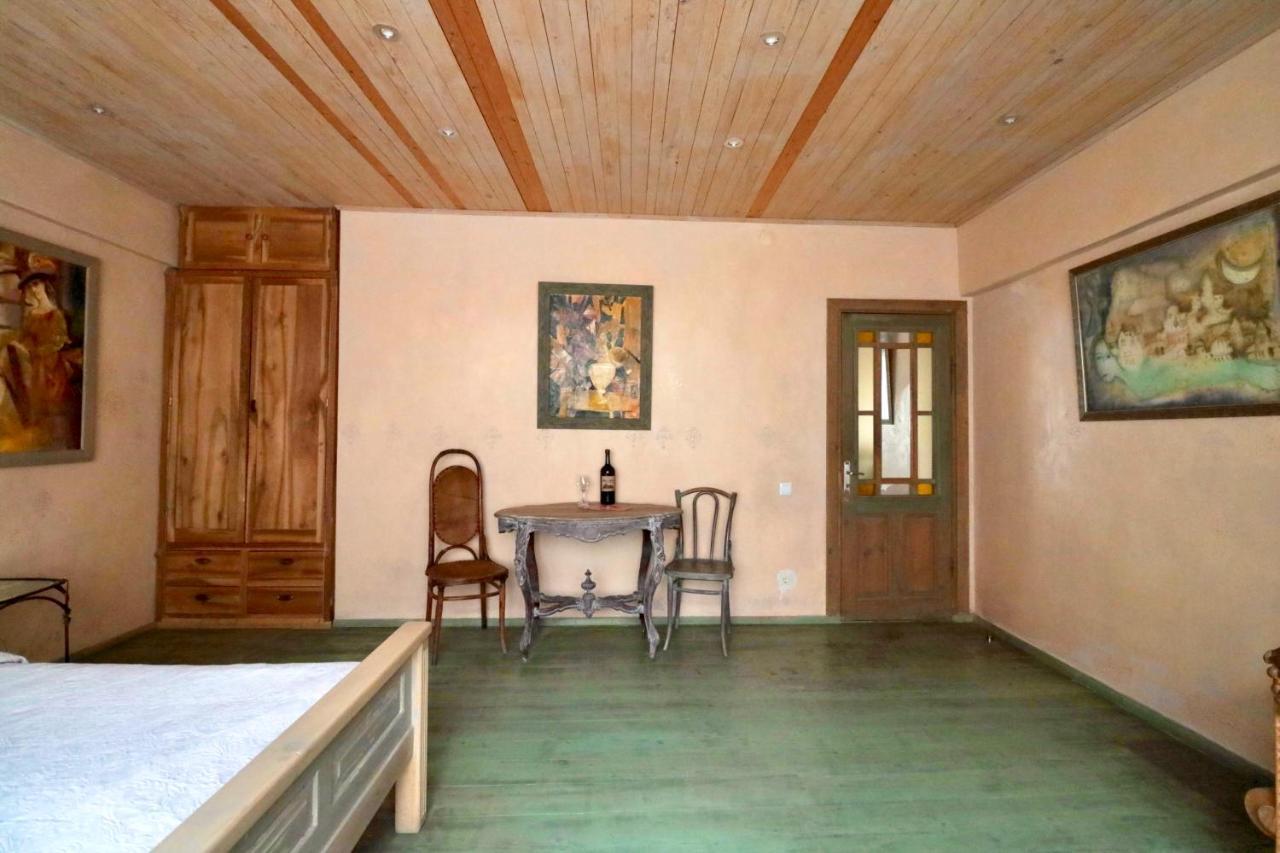 Artists Residence In Тбилиси Екстериор снимка